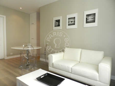 Sala Apartamento mobilado - 35m² - 1 quarto - Notre-Dame de Lorette - Paris