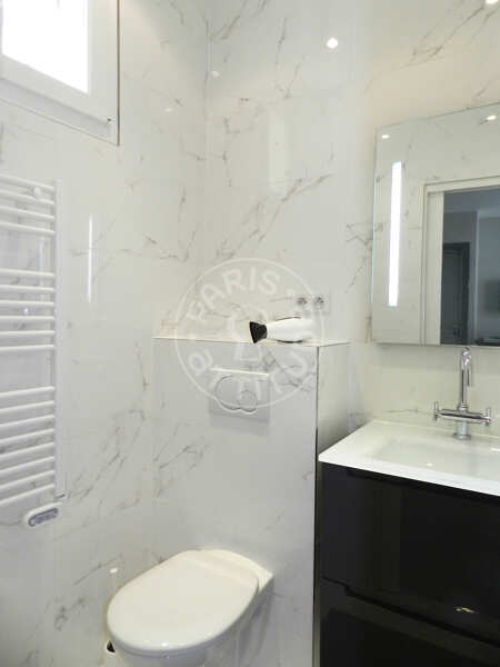 Casa de banho Apartamento mobilado - 35m² - 1 quarto - Notre-Dame de Lorette - Paris