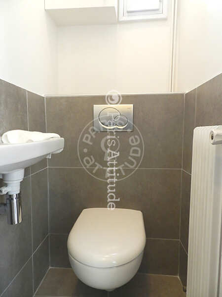 Toilet Furnished studio alcove - 29m²  - Tour Eiffel - Paris