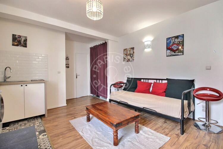 Salotto - 1 locale arredato - Parigi 75010 - 846