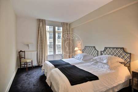 Bedroom Furnished apartment - 80m²  - 2 bedrooms - Convention - Paris