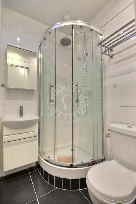 Salle de bain Studio meublé - 23m²  - Arts et Métiers - Paris