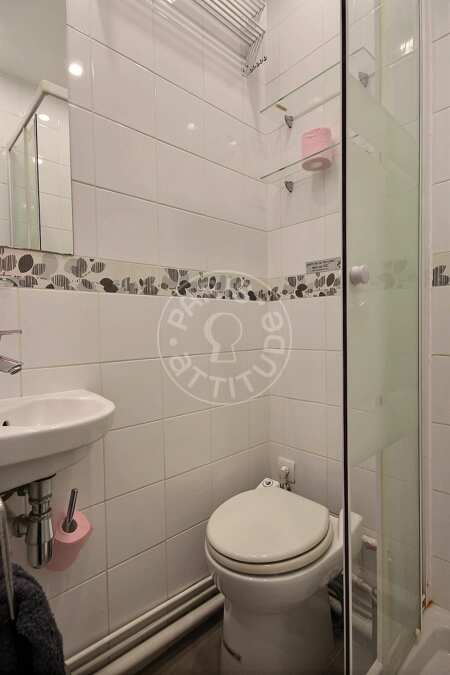 Badezimmer Möblierte studio - 15m²  - Ecole Militaire / Unesco / Duroc - Paris