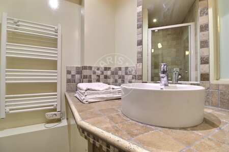 Bathroom Furnished apartment - 45m²  - 1 bedroom - Latin / Saint-Michel - Paris