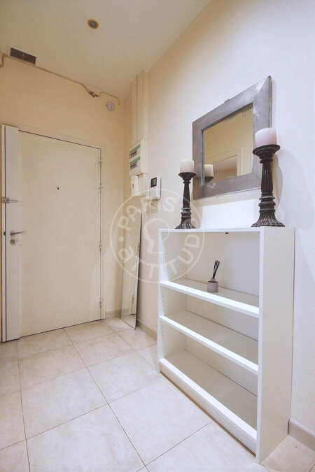Entrance Furnished apartment - 50m²  - 1 bedroom - Victor Hugo - Paris