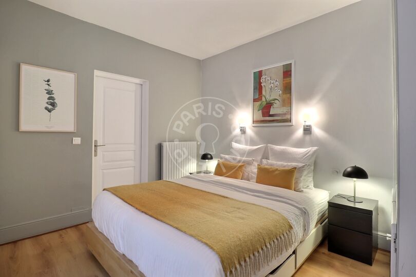 1 locale arredato - Parigi 75003 - 8786