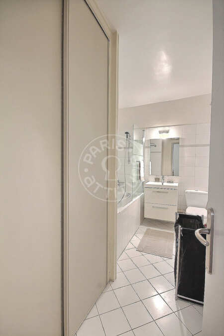 Casa de banho Apartamento mobilado - 33m²  - 1 quarto - Oberkampf - Paris