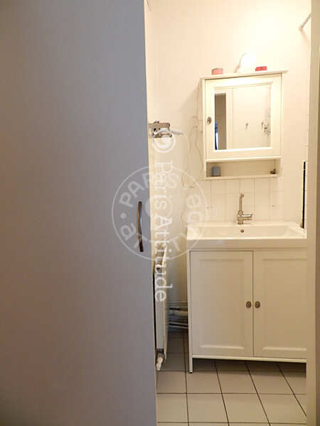 Salle de bain Appartement meublé - 50m²  - 2 chambres - Port Royal / Raspail - Paris