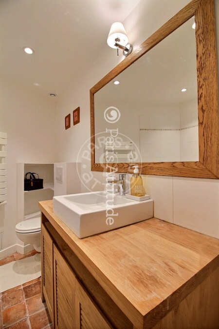 Salle de bain Studio meublé - 35m²  - Saint-Germain - Paris