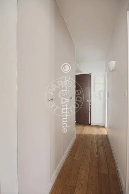 Entrée Studio meublé - 28m²  - Bir-Hakeim - Paris