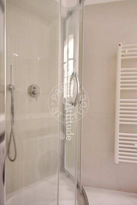 Salle de bain Appartement meublé - 28m²  - 1 chambre - Motte-Piquet Grenelle - Paris