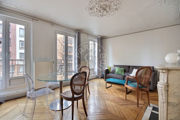 Living room - Furnished 2 bedrooms - Paris 75010 - 8920