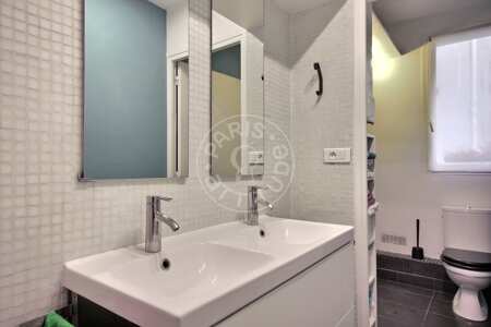 Baño Piso amueblado - 60m²  - 2 dormitorios - Canal Saint-Martin - París