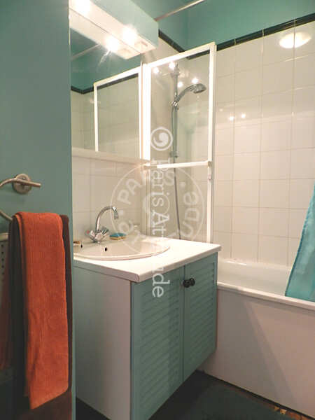 Baño Piso amueblado - 47m²  - 1 dormitorio - Oberkampf - París