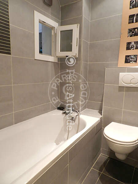Bathroom Furnished apartment - 36m²  - 1 bedroom - Victor Hugo - Paris