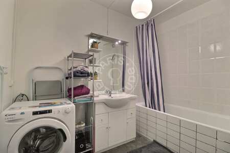 Baño Piso amueblado - 40m²  - 1 dormitorio - Marx Dormoy - París