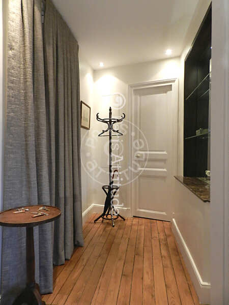 Eingangsbereich Möblierte wohnung - 80m²  - 1 Zimmer - Port Royal / Raspail - Paris