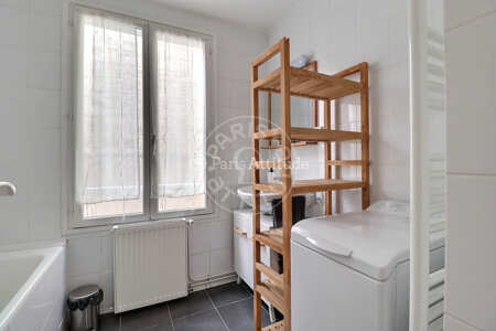 Salle de bain Duplex meublé - 80m²  - 2 chambres - Montorgueil - Paris