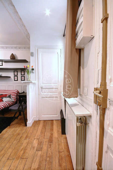 Entrance Furnished apartment - 30m²  - 1 bedroom - Auteuil - Paris