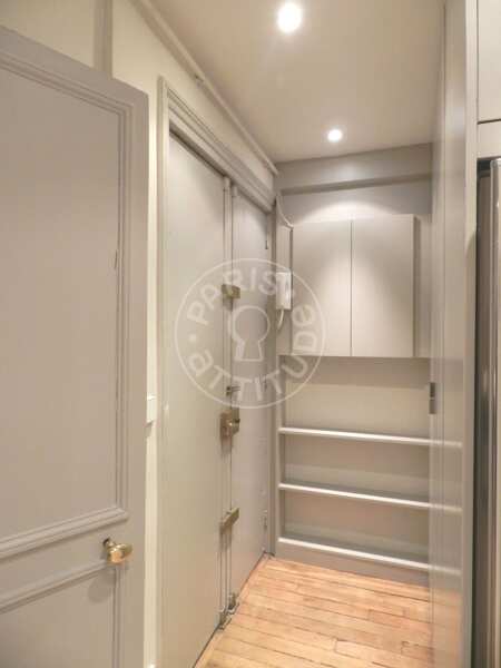 Entrada Apartamento mobilado - 62m²  - 2 quartos - République - Paris