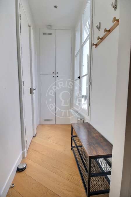 Entrance Furnished apartment - 50m²  - 1 bedroom - Invalides - Paris
