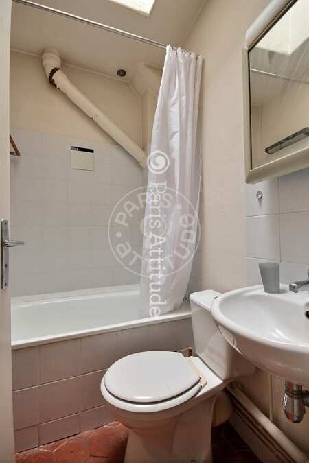 Bathroom Furnished studio - 33m² - Neuilly-sur-Seine