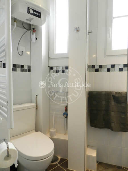 Salle de bain Studio meublé - 18m² - Tolbiac - Paris