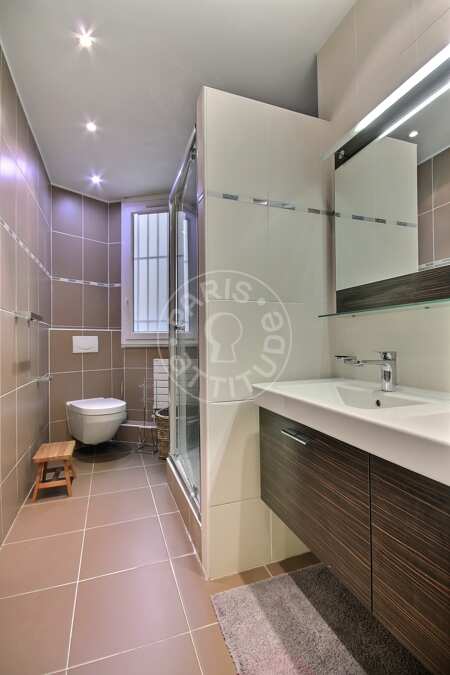 Bathroom Furnished apartment - 135m²  - 3 bedrooms - La Muette / Bois de Boulogne - Paris