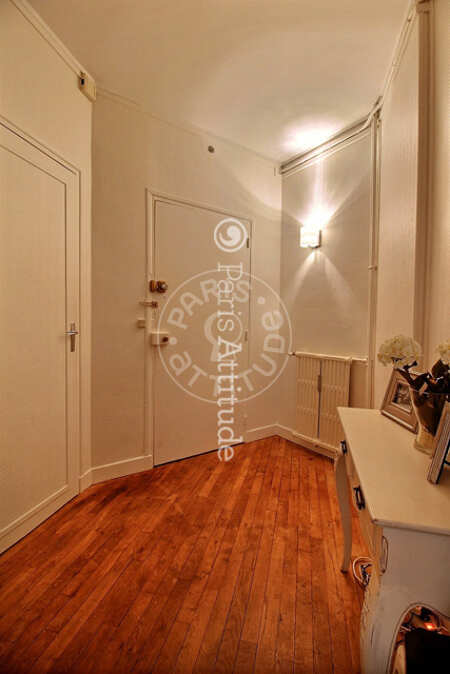 Entrance Furnished apartment - 47m² - 1 bedroom - Convention - Paris