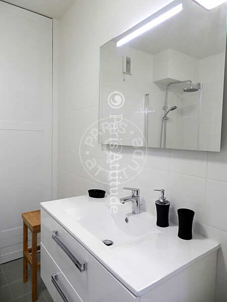 Salle de bain Appartement meublé - 35m² - 1 chambre - Bastille - Paris