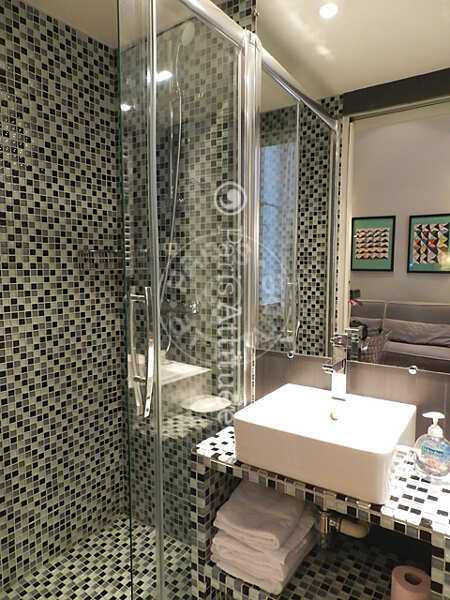 Bathroom Furnished studio - 20m²  - Châtelet - Paris