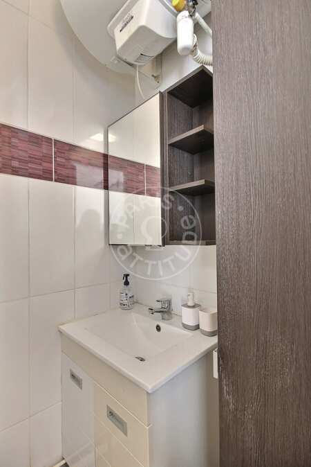 Baño Estudio amueblado - 16m²  - Guy Môquet - París