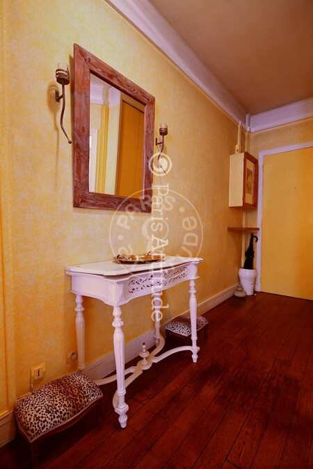 Entrée Appartement meublé - 65m² - 1 chambre - Porte de Saint-Cloud - Paris