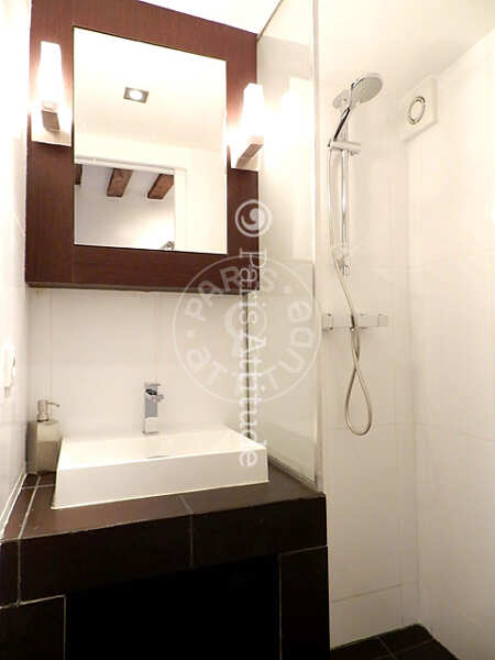 Casa de banho Duplex mobilado - 25m²  - 1 quarto - Châtelet - Paris