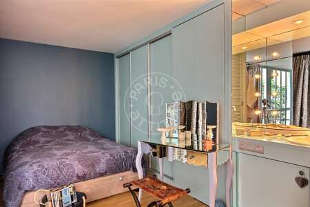 Bedroom Furnished duplex - 75m²  - 2 bedrooms - Saint Placide - Paris