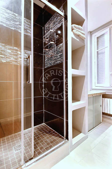 Bathroom Furnished apartment - 65m²  - 2 bedrooms - Beaugrenelle - Paris