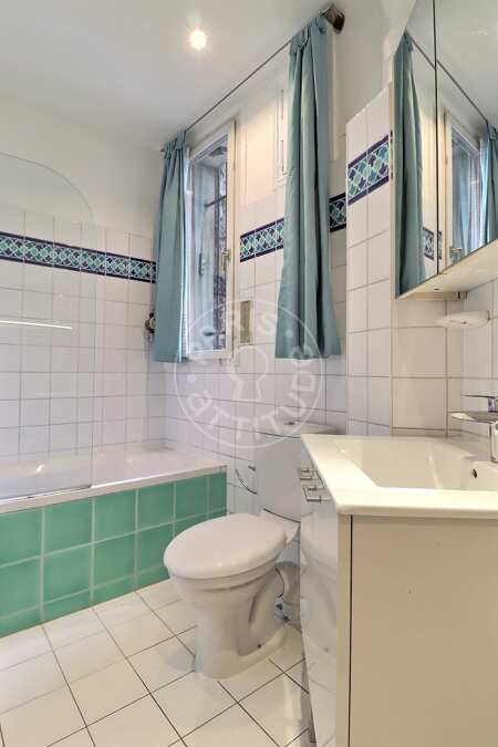 Badezimmer Möblierte wohnung - 55m²  - 2 Zimmer - Jules Joffrin - Mairie du 18ème - Paris