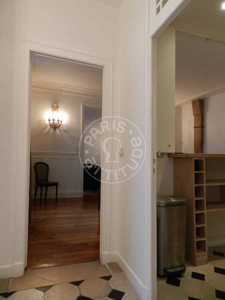 Entrance Furnished apartment - 145m²  - 3 bedrooms - Saint-Germain - Paris