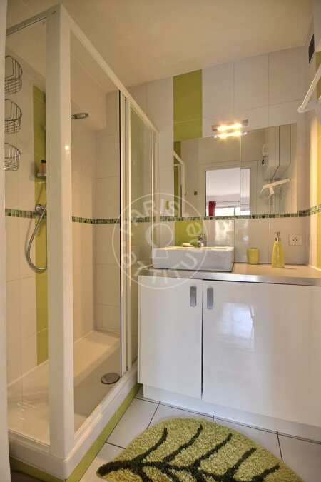 Bathroom Furnished studio - 26m²  - Faubourg Saint-Martin - Paris