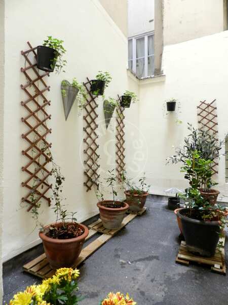 Garden Furnished apartment - 60m²  - 2 bedrooms - Strasbourg Saint-Denis - Paris