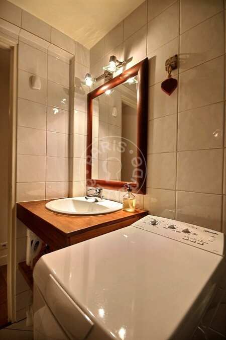 Salle de bain Appartement meublé - 62m²  - 2 chambres - Place Vendôme - Paris