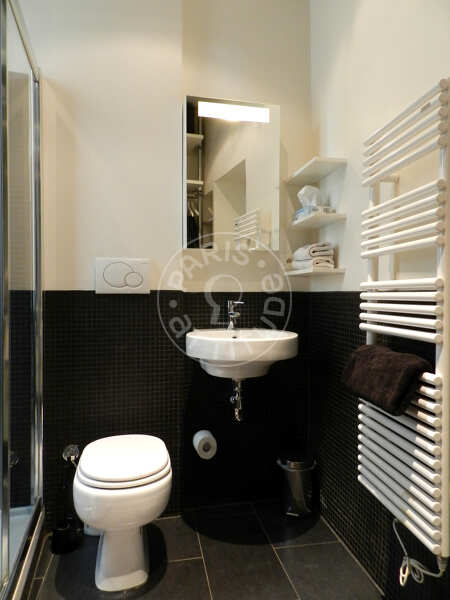 Casa de banho Quitinete mobilado - 36m²  - Saint-Paul - Paris