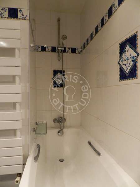 Bagno Appartamento arredato - 75.56m²  - 2 locali - Ecole Militaire / Unesco / Duroc - Parigi