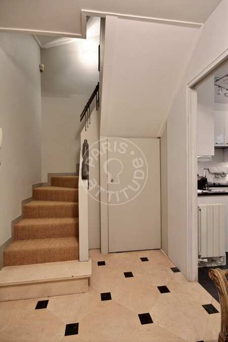 Entrance Furnished duplex - 165m²  - 4 bedrooms - Pereire - Paris