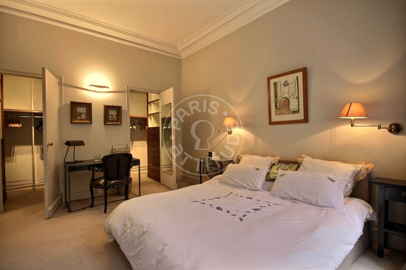 Furnished 4 bedrooms - Paris 75017 - 9640