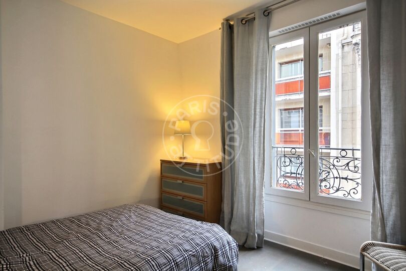 Furnished 4 bedrooms - Paris 75017 - 9640