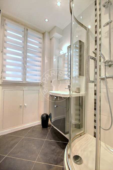 Bagno Appartamento arredato - 49m²  - 2 locali - Montmartre / Place des Abbesses - Parigi