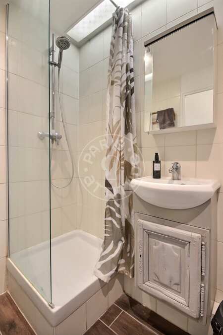 Bathroom Furnished studio - 19m²  - La Muette / Bois de Boulogne - Paris
