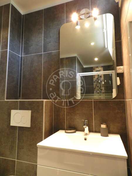 Casa de banho Quitinete mobilado - 23m²  - Neuilly-sur-Seine