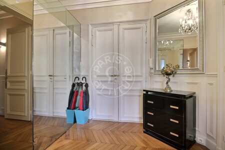 Entrada Apartamento mobilado - 132m²  - 3 quartos - Saint-Germain - Paris